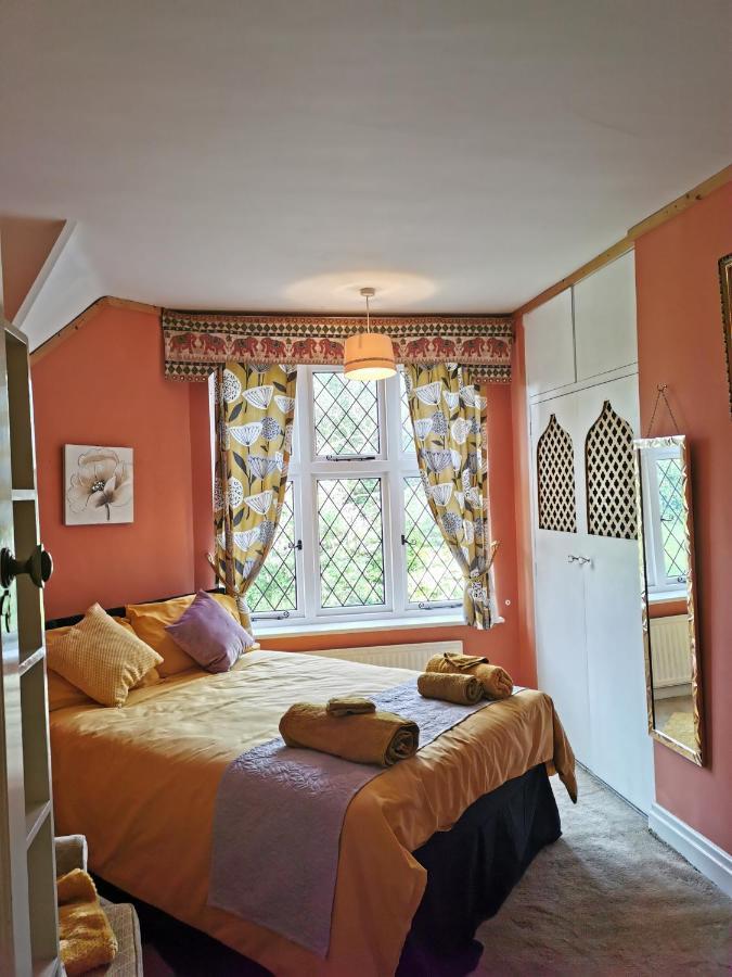 Peaceful Retreat Hideaway Surrey Apartment Esher Ngoại thất bức ảnh